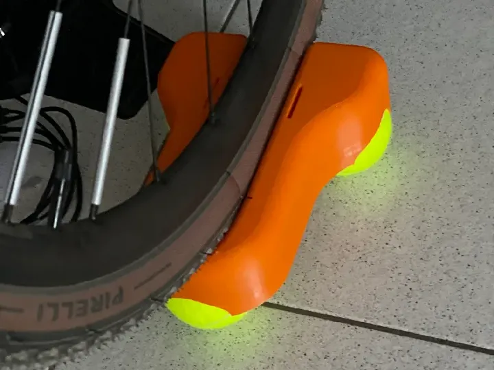 *Outdated* Raiser for front wheel indoor trainer