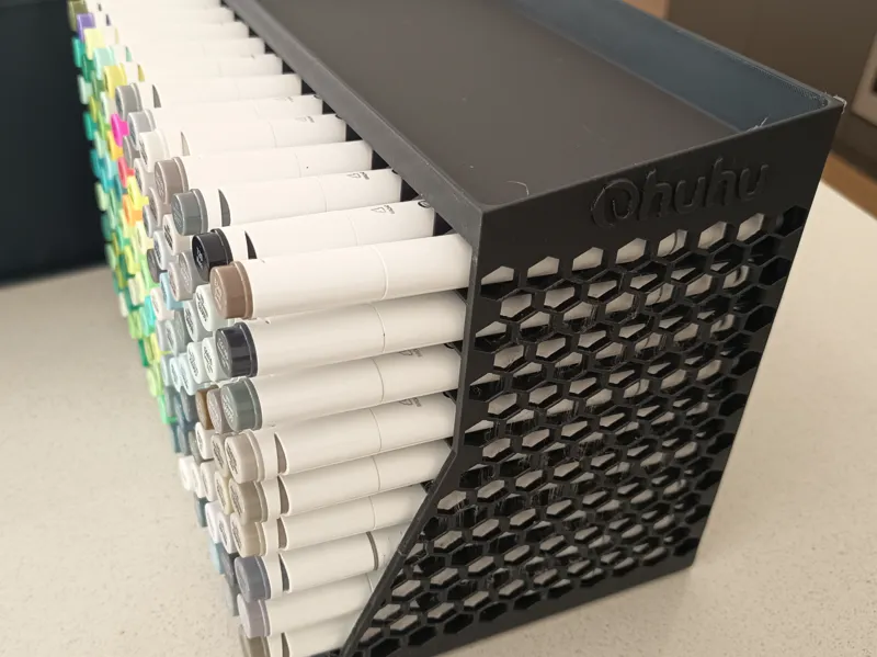 Ohuhu Oahu 108 Marker Pen Holder with slight tilt