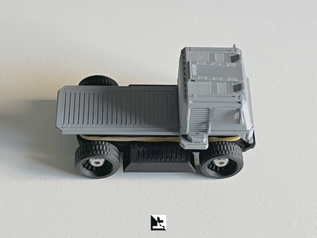 Miniatura 1 do modelo 3D 橡皮筋小卡车/桌面瞄准+撞击小玩具