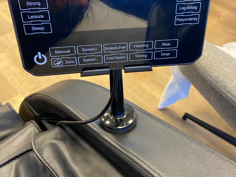 Base mount - screen - massage chair