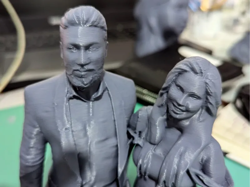 couple statue