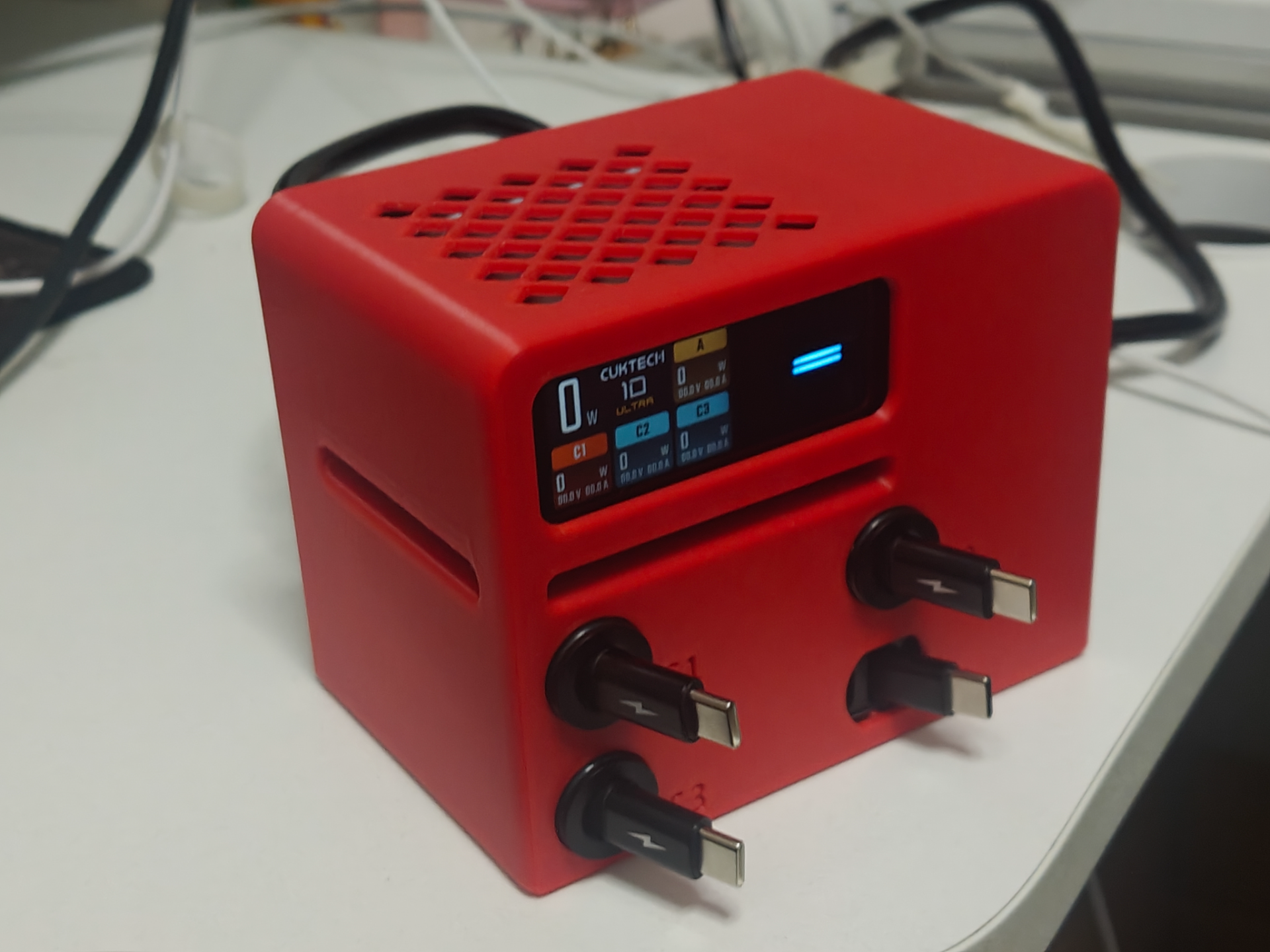 酷态科10号Ultra充电站, 悬空散热