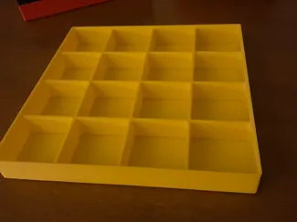 Yellow 8 qual locking model organizing tray