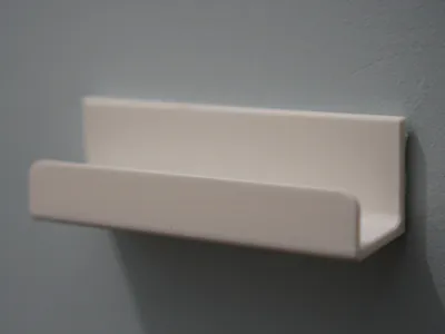 Minimalist Vinyl Shelf