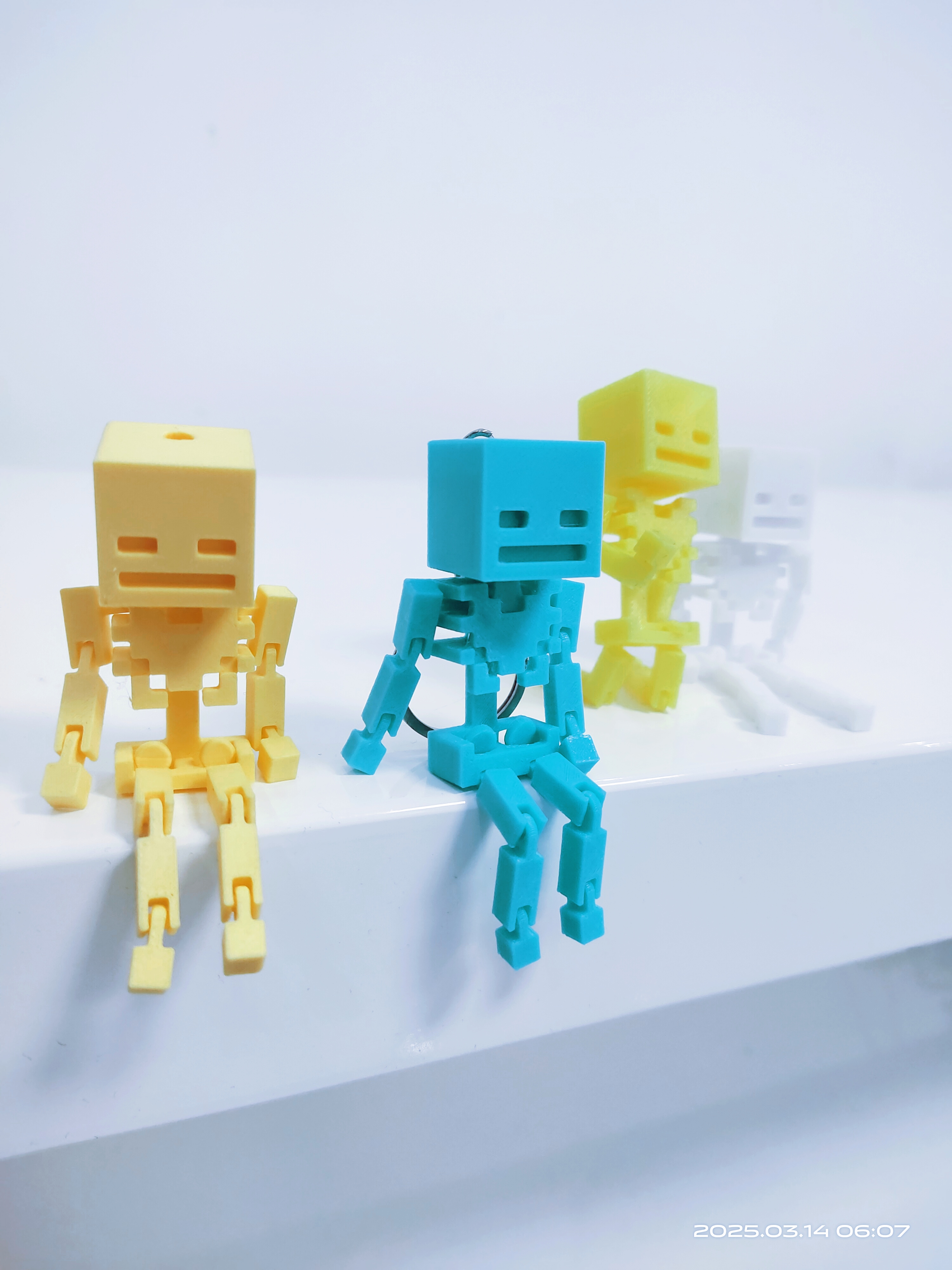 Miniatura 1 do modelo 3D Minecraft 一体打印超可动 骷髅 挂件/钥匙扣