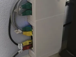 Tooless Wall Mount Solution for Ubiqiti Switch