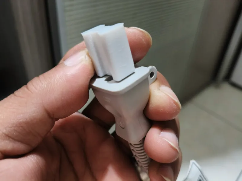 Plug dust cover