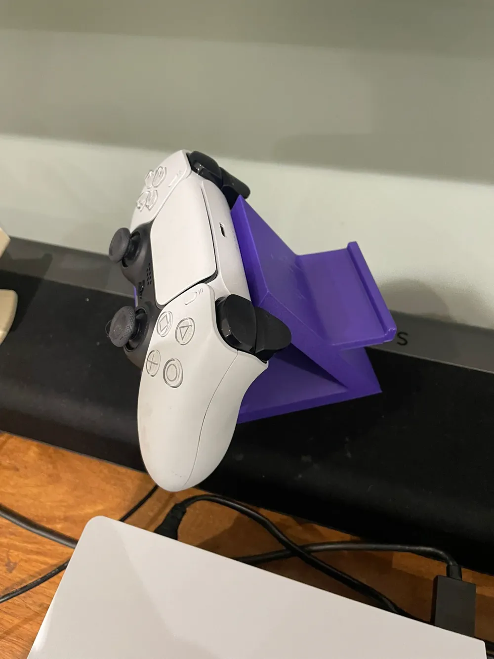 Triangle Controller (v2) ps5 controller holder triangle - Free 3D Print Model - MakerWorld