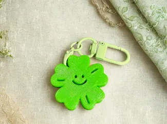 Lucky clover keychain