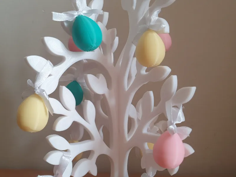 EASTER EGG TREE