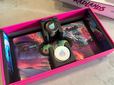 Radlands folding inlay with token holder