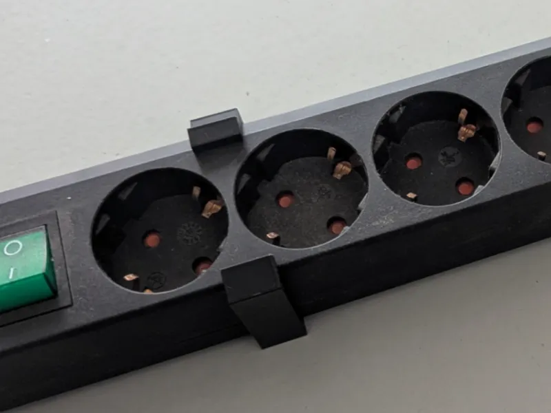 Powerstrip bracket