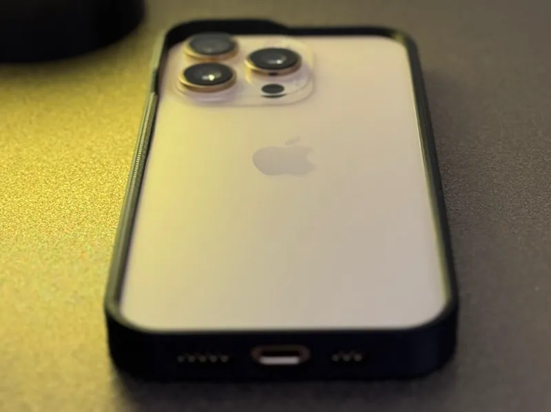 Iphone 16 pro Bumper Case with camera protection