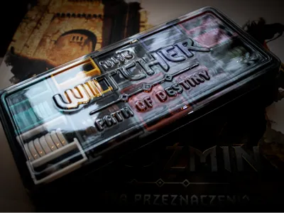 Witcher: Path of Destiny - player components tray