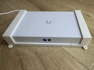 UniFi Cloud Gateway Fiber Wall Mount 90°