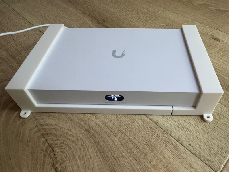 UniFi Cloud Gateway Fiber Wall Mount 90°