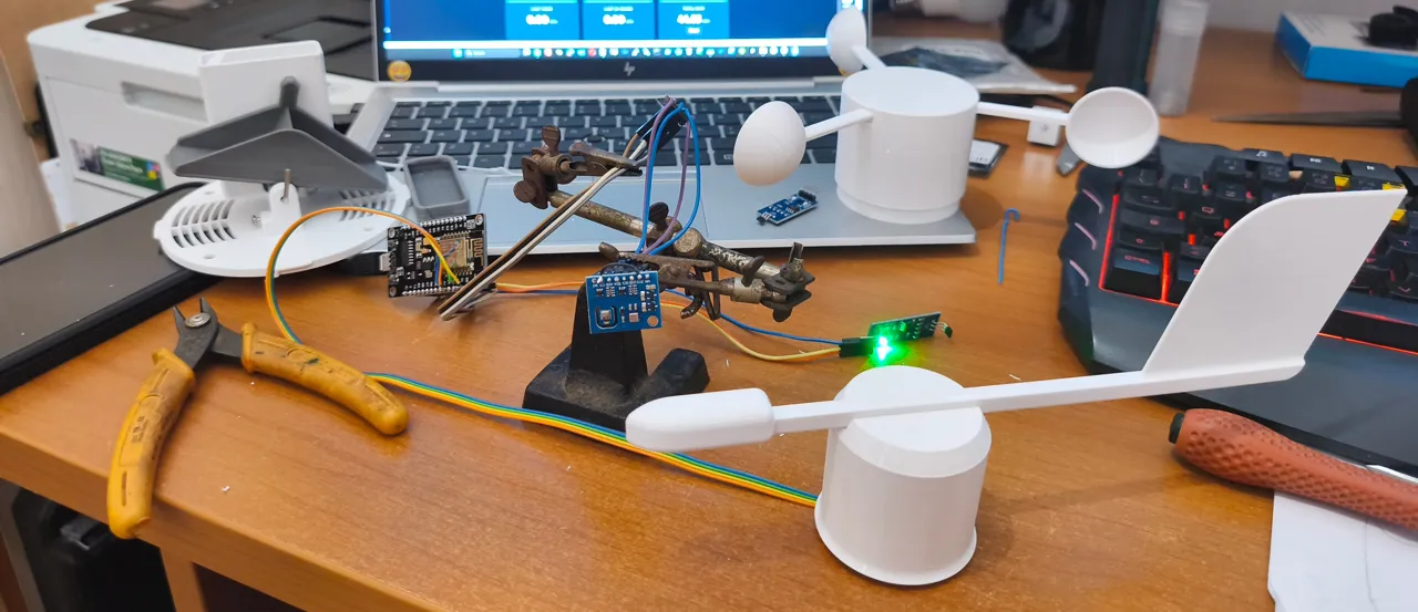 Fully optional smart weather station view 4