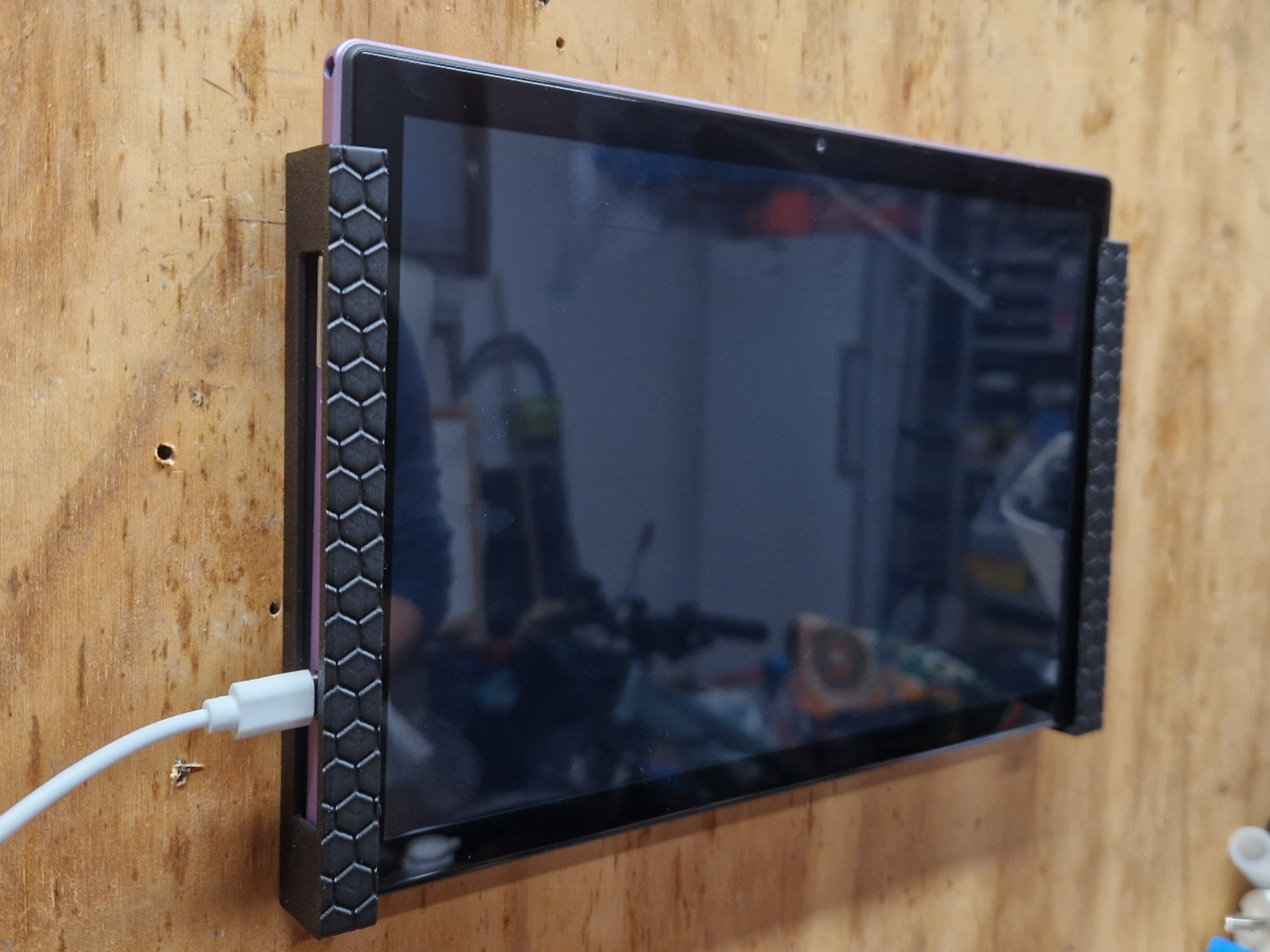 universal wall mount tablet holder