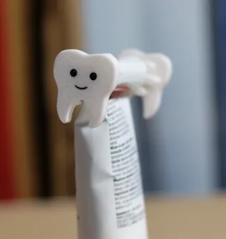 Cute Toothpaste Roller squeezer with Secure Clip