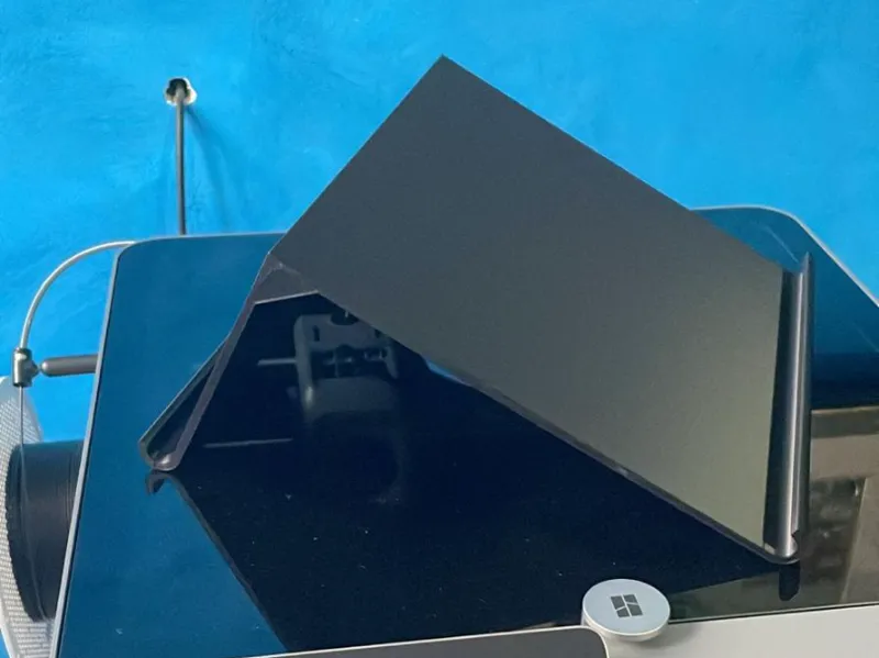 porta tablet minimal e resistente