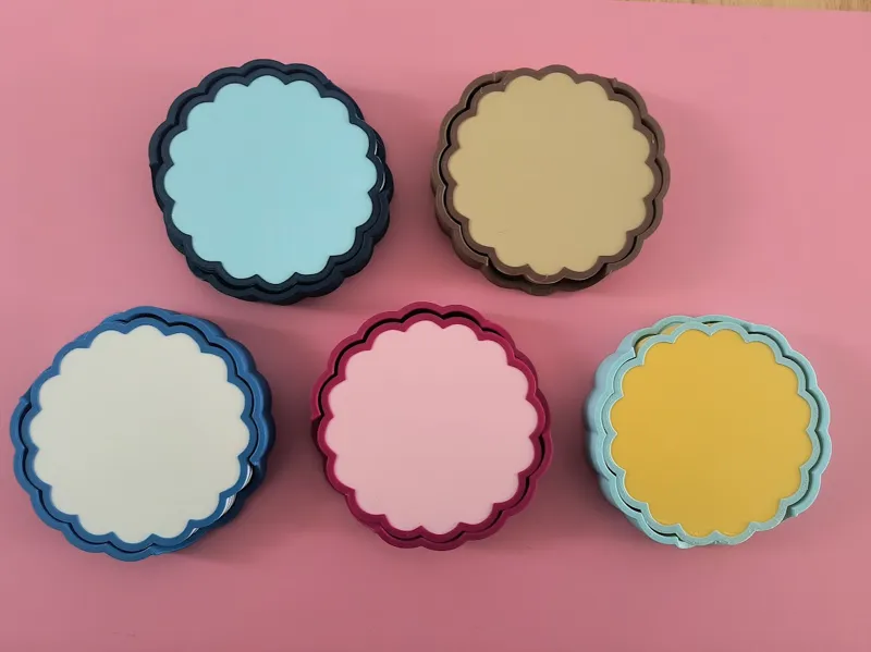 Scalloped Coaster Set (4pc) with base 