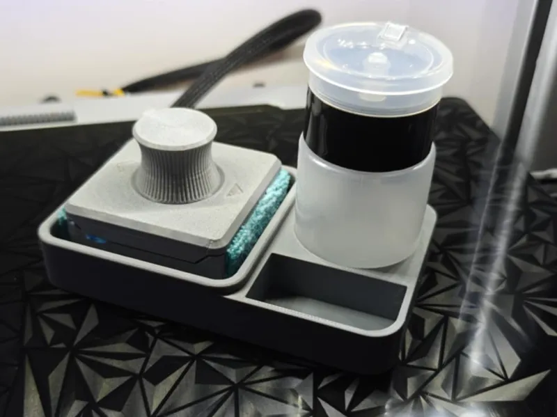Plate Cleaner and Bottle Holder