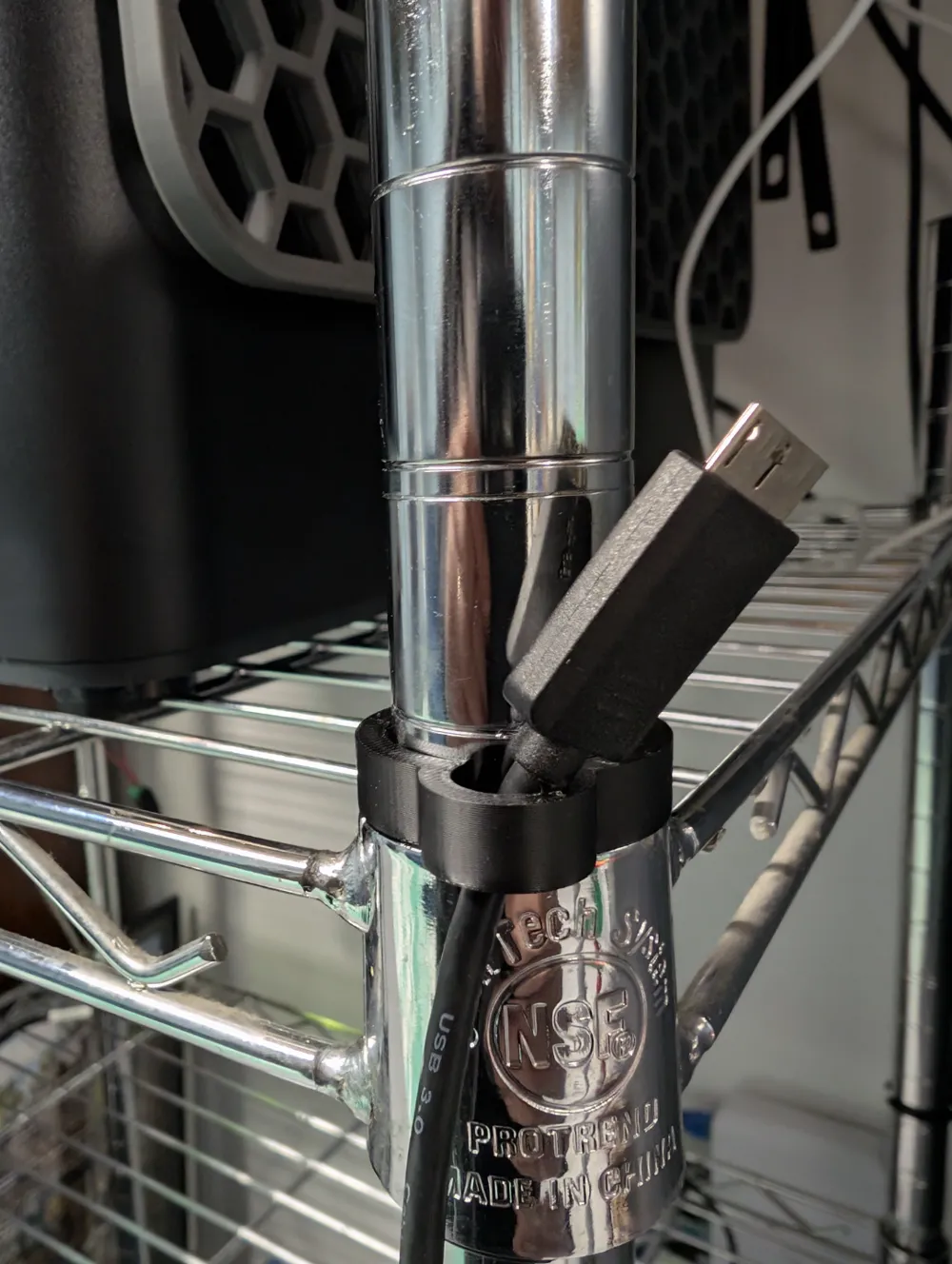 Wire Rack Cable Clip by djeffries - MakerWorld