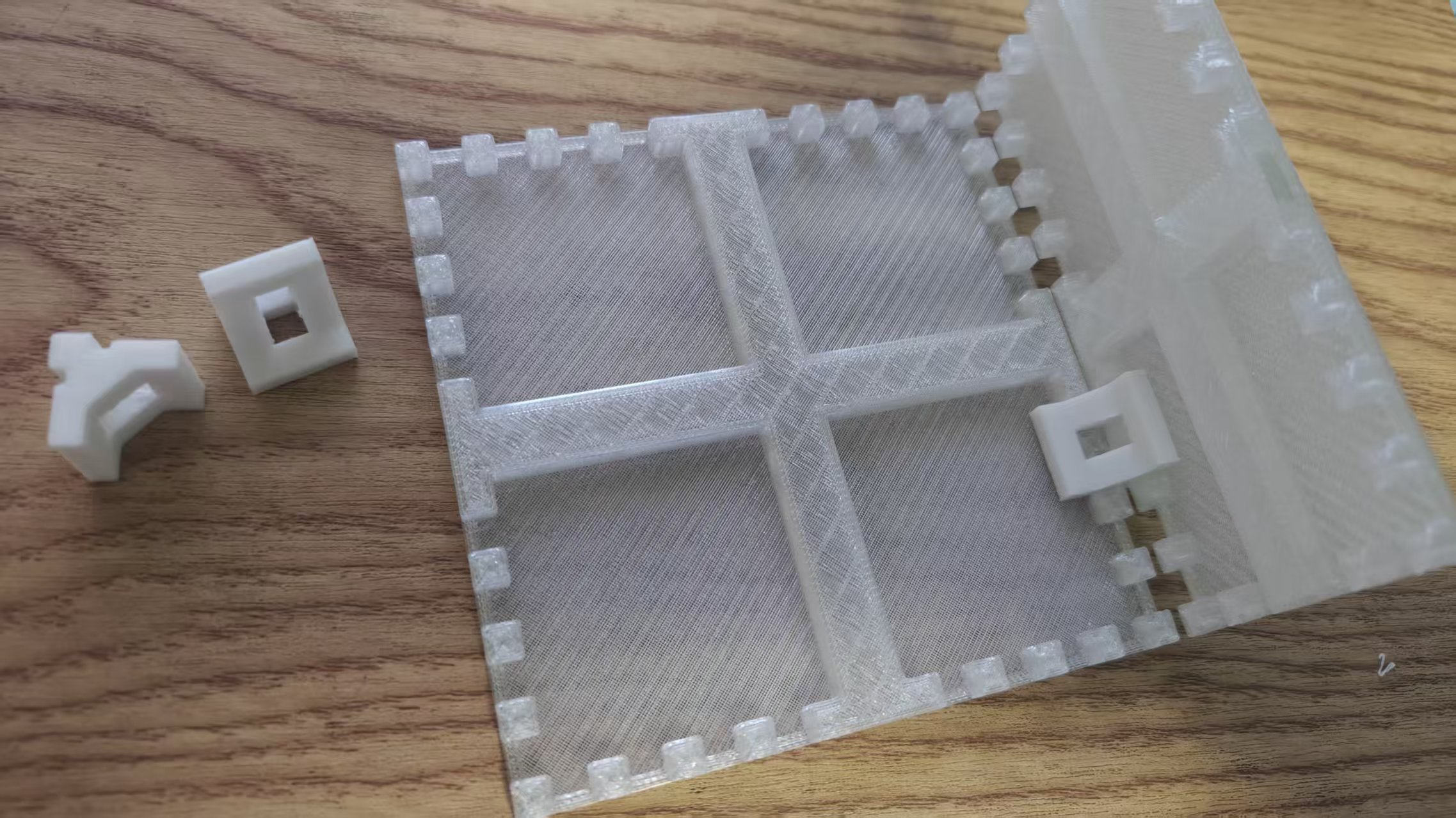 Miniatura 5 do modelo 3D 可以无限拼接的塑料板  适用于A1封箱侧板\各类隔板\垫板使用