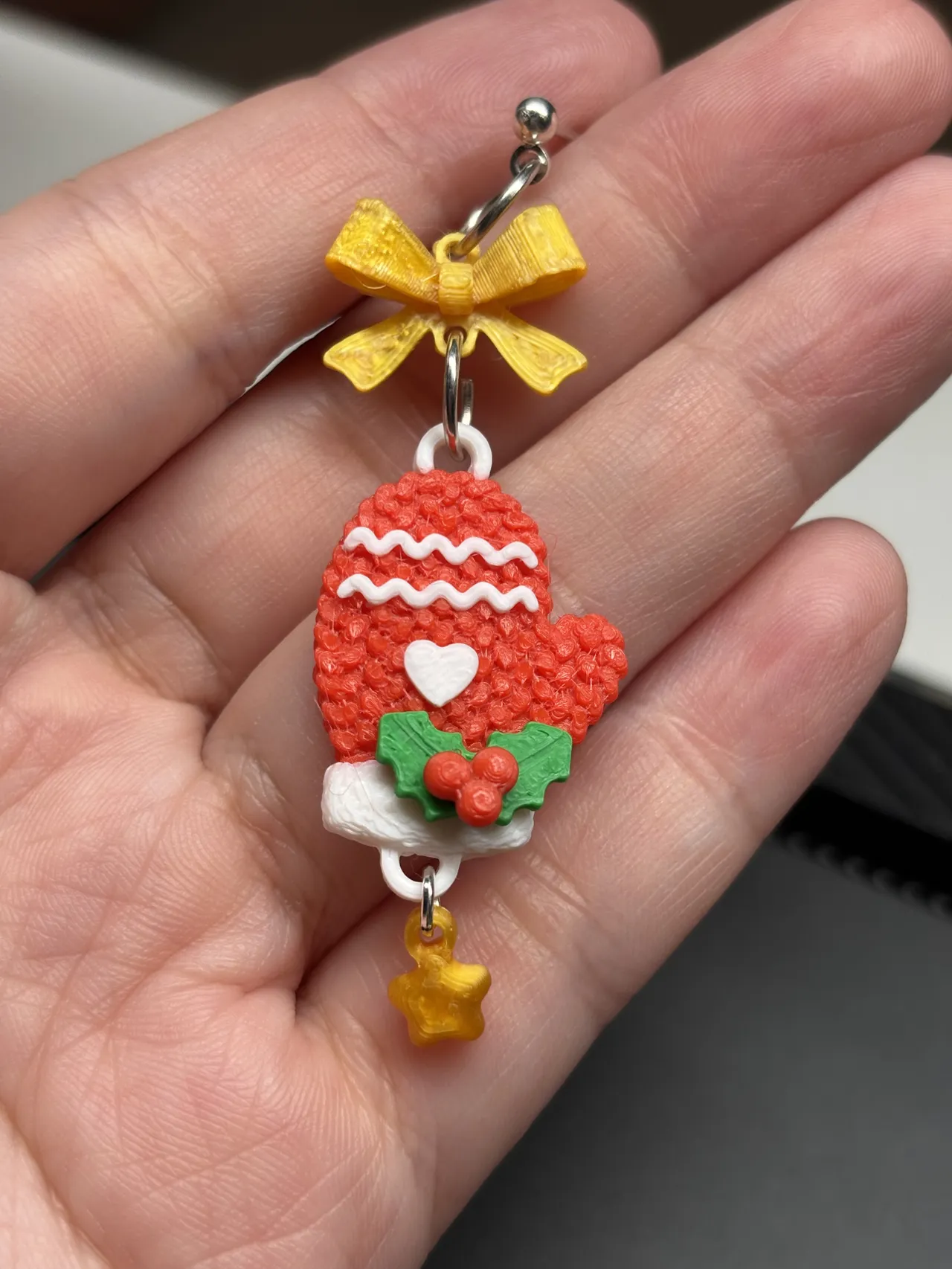 Snowy Tale Knit Mittens earring view 4
