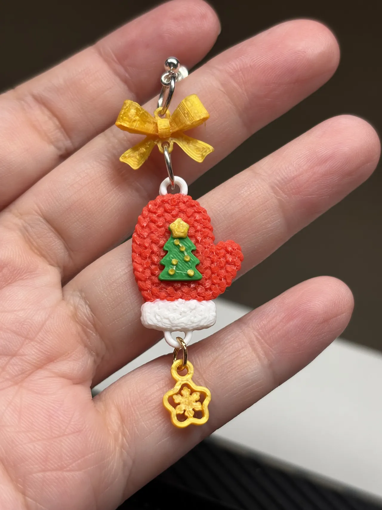 Snowy Tale Knit Mittens earring view 2