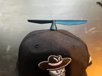 Hélice pour casquette - impression en place et sécurisée — photo 1