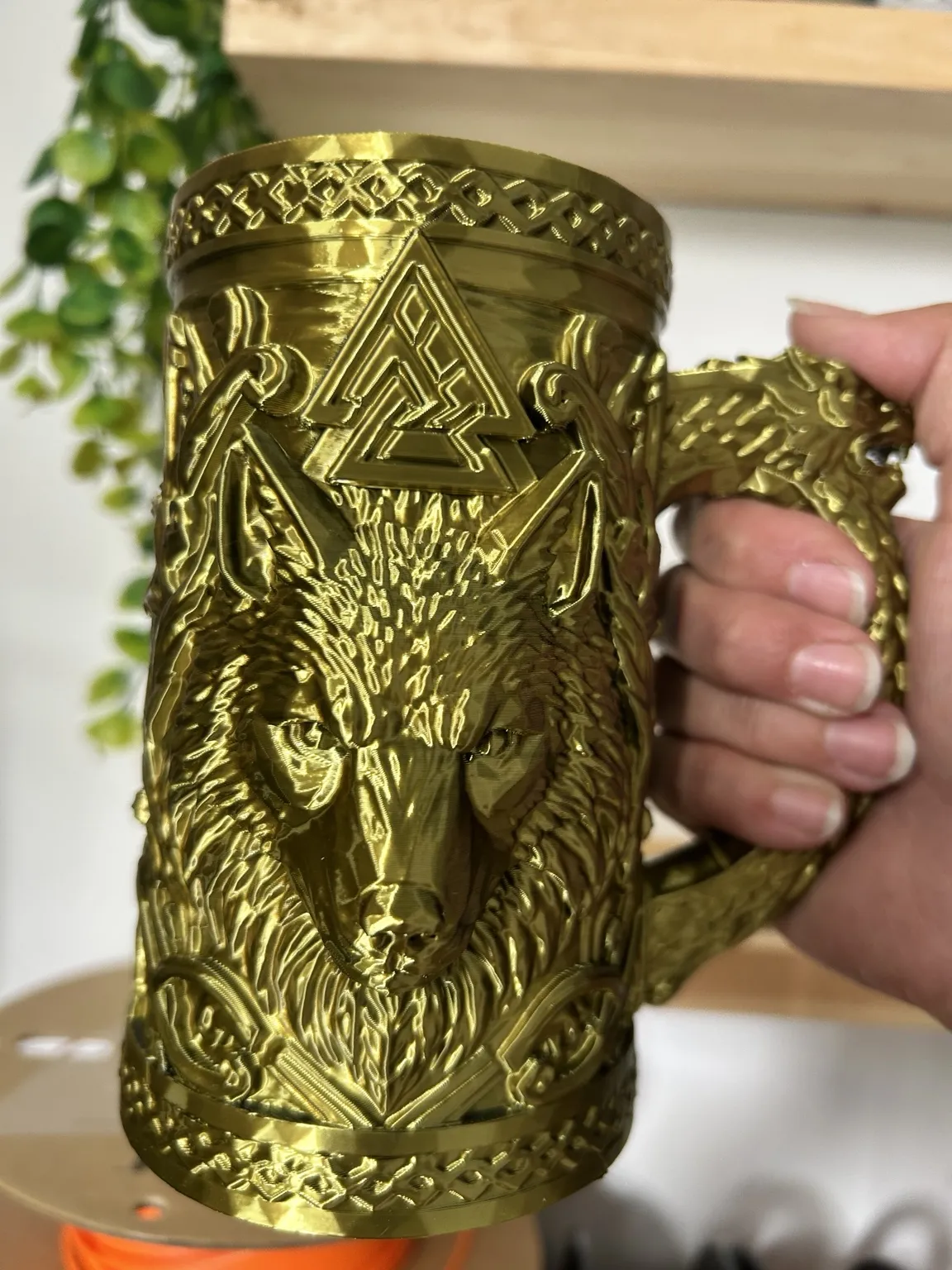 Wikingerkrug mit Wolf & Drachenhenkel Celtic wulf view 4