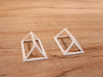 Stackable Painters Pyramid Bridges