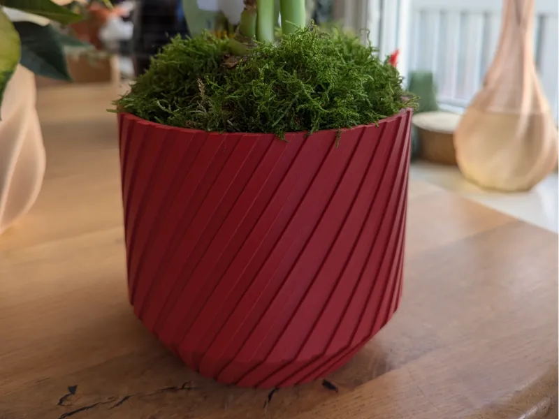 Modern ribbed planter