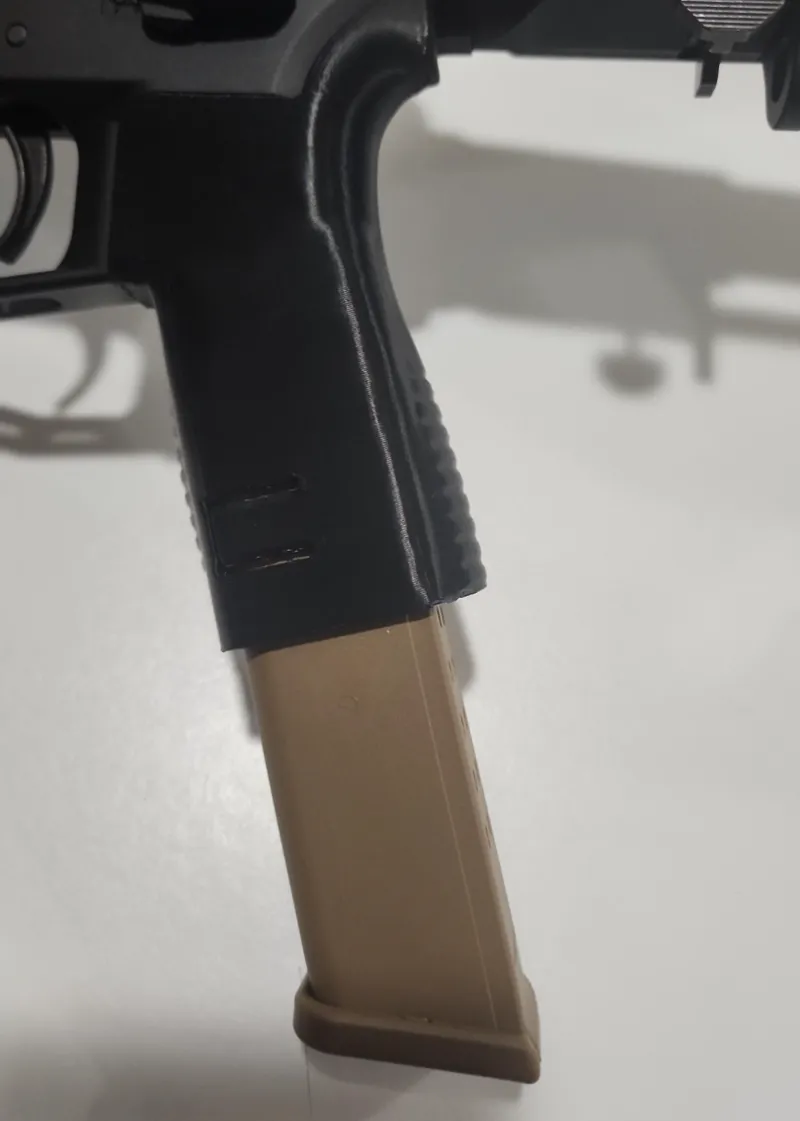 AR Grip w/ Glock Mag Insert
