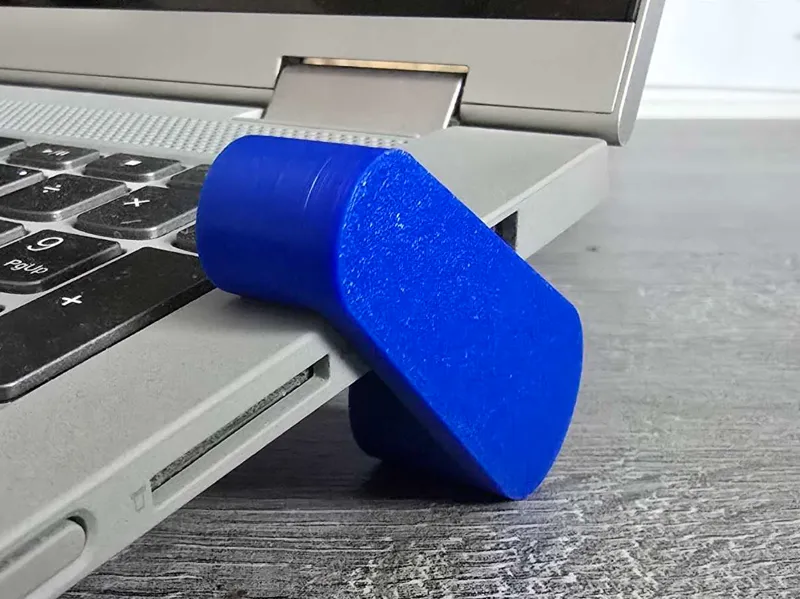 Laptop riser