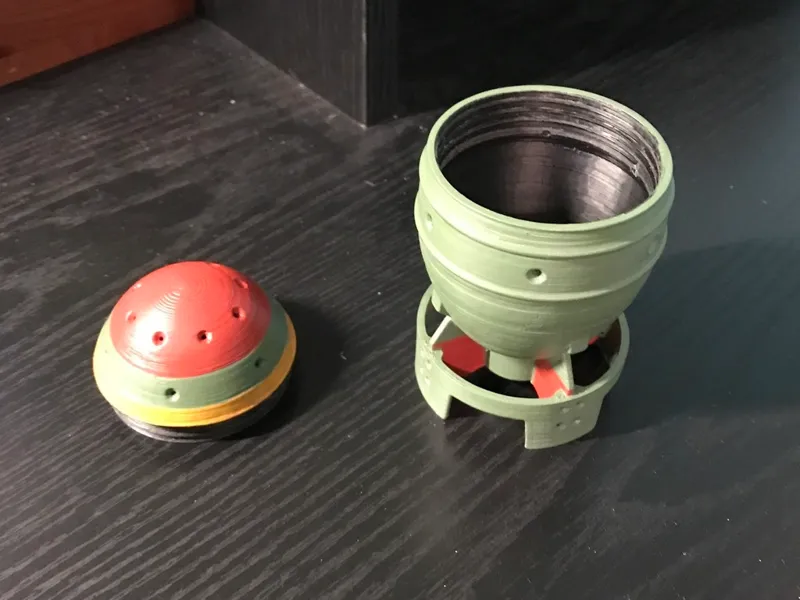 Fallout Mini Nuke Twistable Container