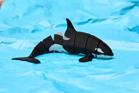 Articulated Orca view 2