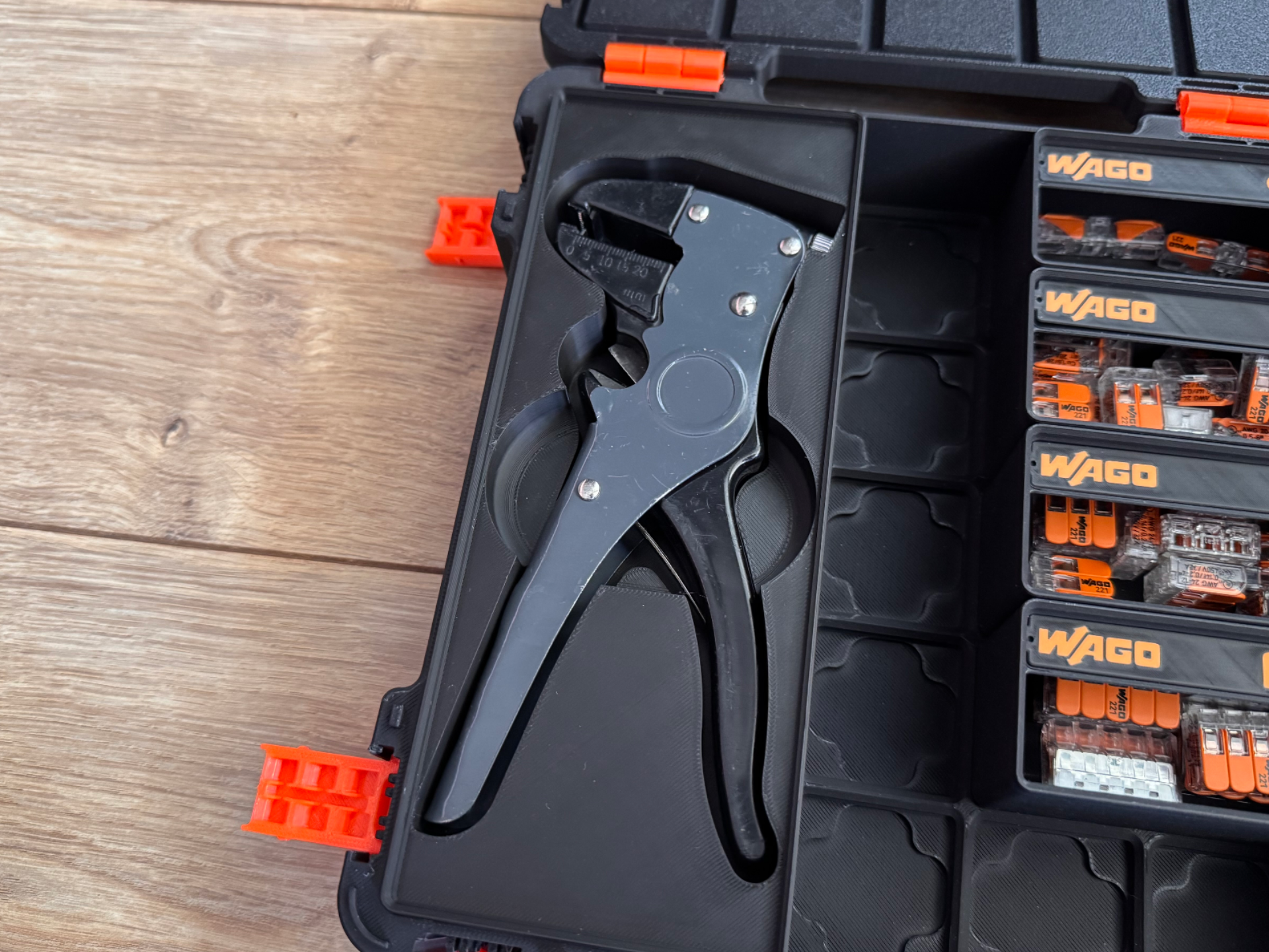 Gridfinity Wire Stripper Bin
