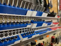 Étagère inclinée Multiboard x Gridfinity — photo 1