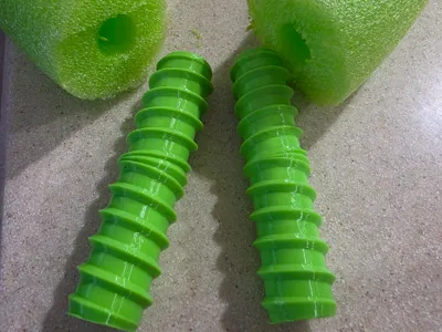 Pool Noodle Connector double threaded screw type