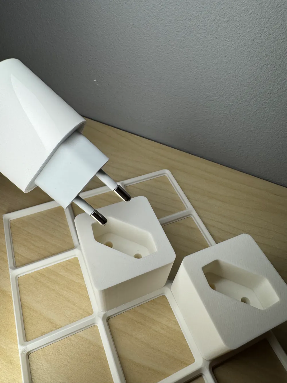 Gridfinity Power Plug (EU) by Lukas MakerWorld