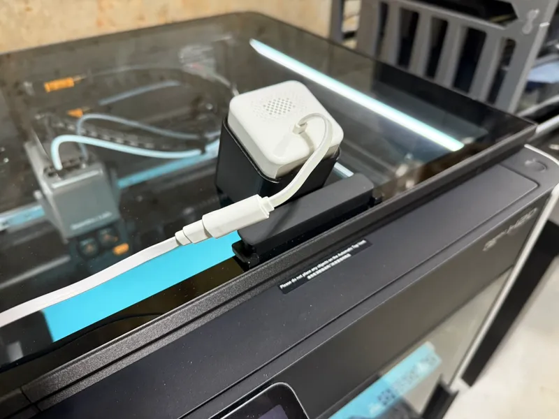 H2 Series Wyze Cam V4 Top Glass Mount