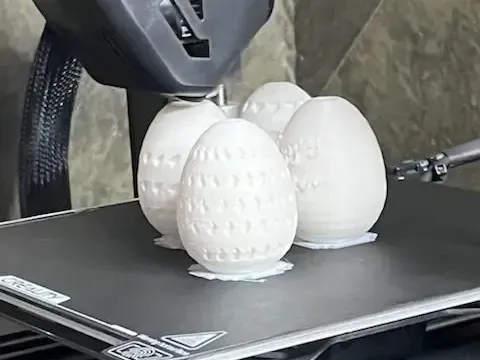 Lot d'œufs de Pâques à décorer
