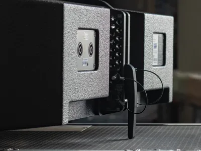 Front Fill Splay Stand for d&b V8/12