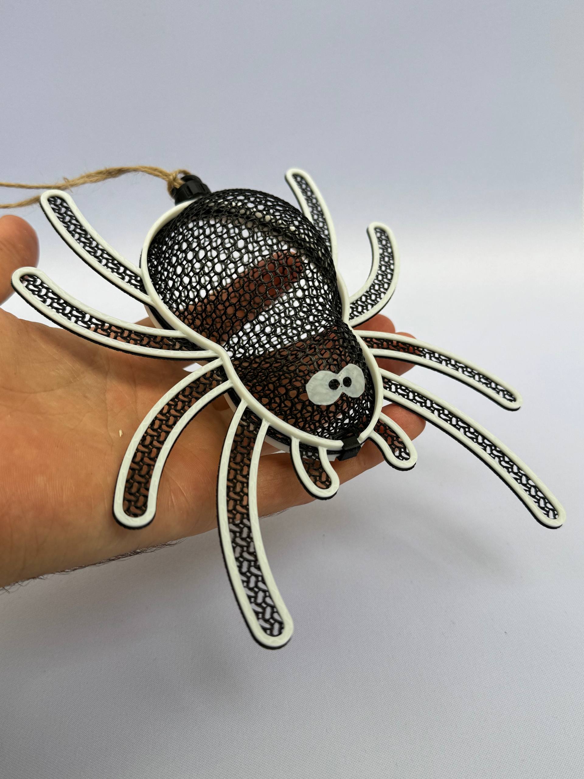 Thermoformed candy spider - 1