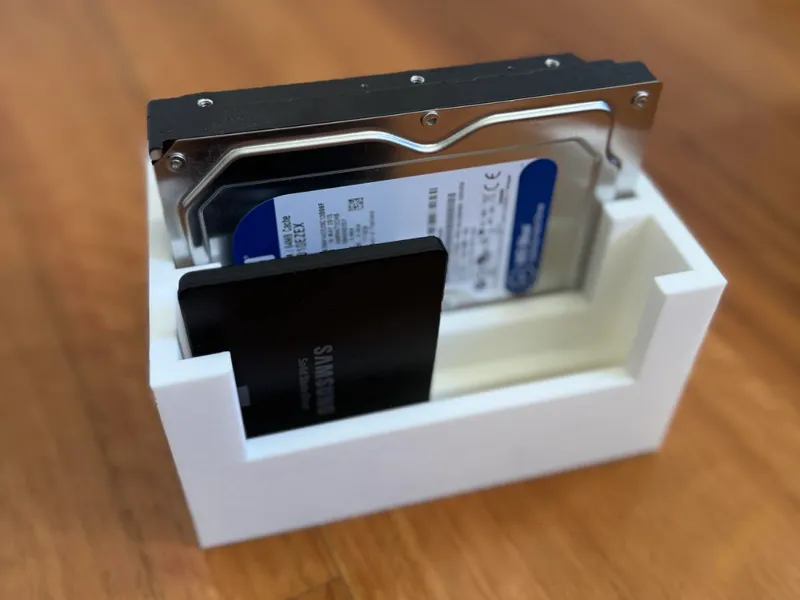 HDD / SSD Holder
