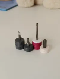 Thumbgrips for 4mm bits