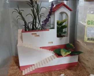 Roman Villa Planter