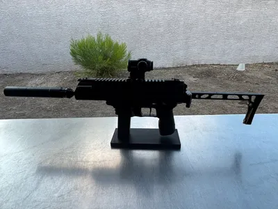 Springfield Kuna Display Stand 